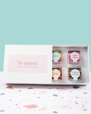 Caja con Dulces "Te Quiero"
