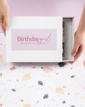 Caja con gomitas "Birthday girl"